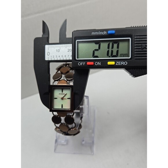 Fossil ES1716 Womens Quartz Bracelet Watch Coin Link Band New Battery Bronze MOP - Picture 5 of 11